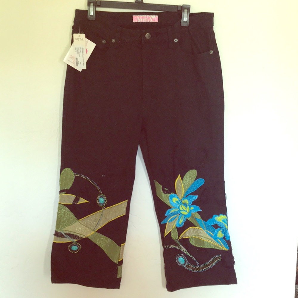 Sassy Thai Capris